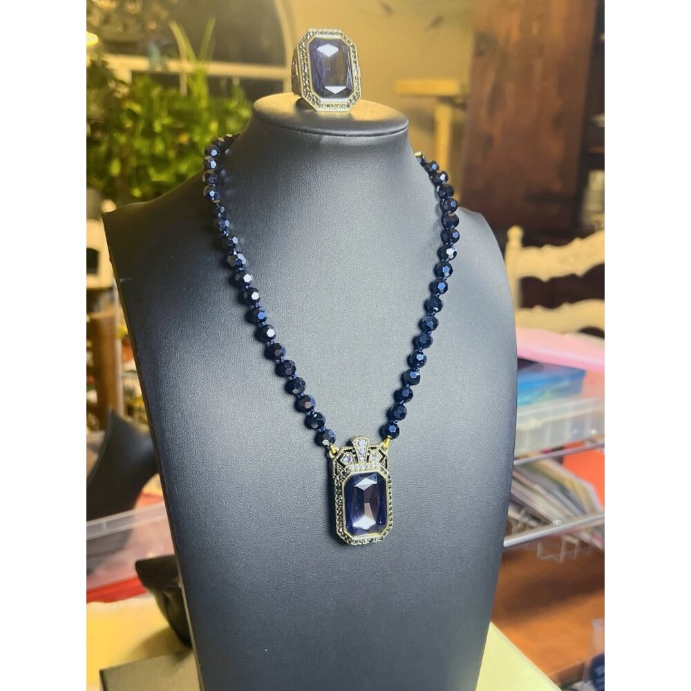 Vintage Style Gold & Blue-Blacl Crystal Necklace & Ring Set With Faceted Beads - - Picture 11 of 13